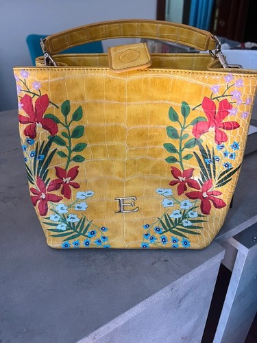 Borsa nuova con cartellino
