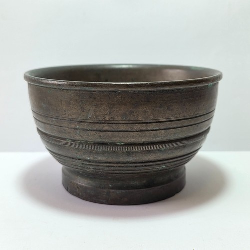 Antico mortaio bronzo - in,