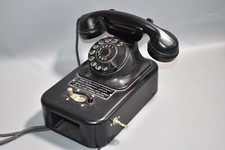 Antico telefono a gettoni/s4
