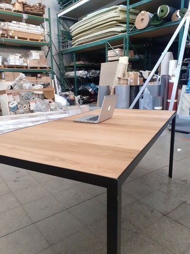 Tavolo rivestito parquet di - in,