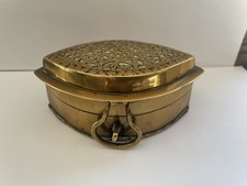 Antica scatola asiatica Paan