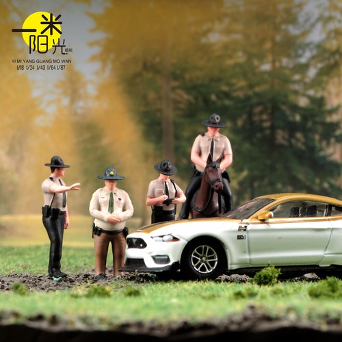 4pz uniform police - 4pz, 1/43