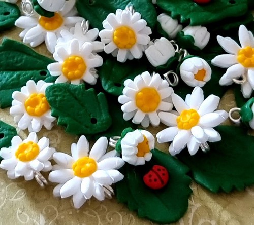 Charms margherita fatti - , a