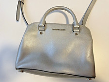 Michael Kors Borsa a tracolla Marilyn piccola in pelle Saffiano - Argento