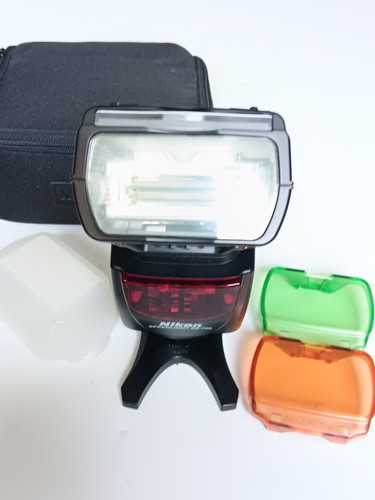 Nikon 700 speedlight - speedlight, con
