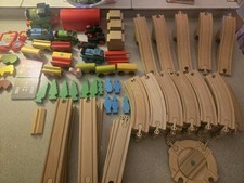 Trenino in legno artigianale