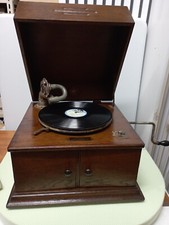 GRAMMOFONO A TROMBA INTERNA IN