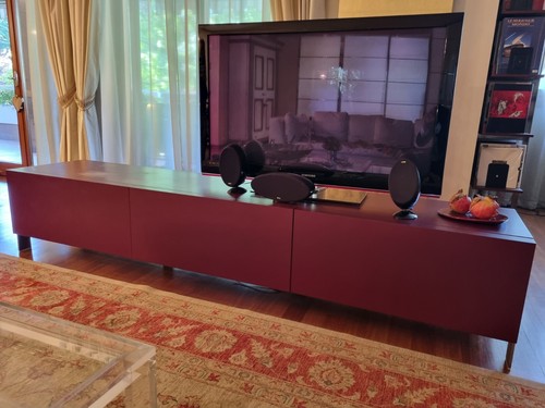 Mobile moderno con ampi - tv,