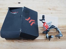 Nuovo! Pinza freno cerchio posteriore bici strada rossa SRAM D1 tirante laterale Aero Link con pastiglie