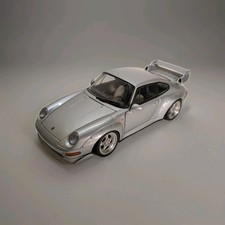 Modellini auto 1:18 UT Models