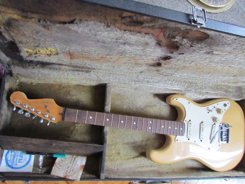 Vintage fender stratocaster - vintage,