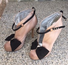 tronchetti Aperti Dsquared2 In Seta Rosa Con teschio e fiocco Tg38