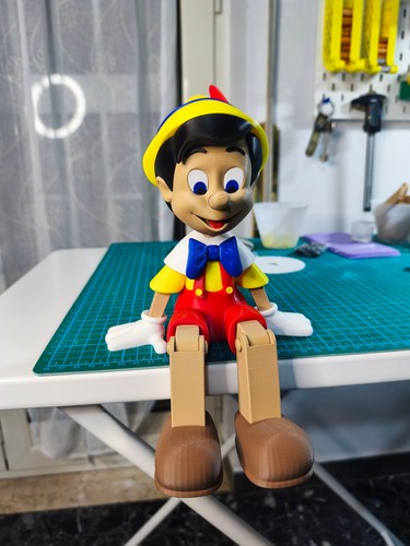Pinocchio con pelle color
