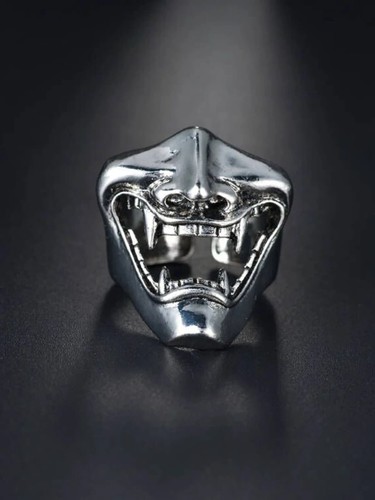 Anello uomo viso faccia