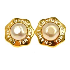 Orecchini Chanel Bottone
