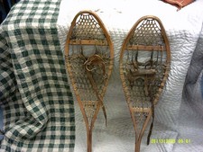 Scarpe da neve in legno