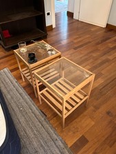  Tavolini in legno e trasparente vetro mensili e tavolini