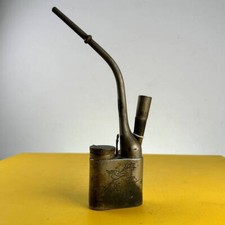 antica pipa da oppio orientale in metallo con decoro inciso