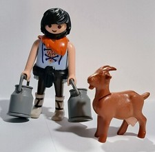 PLAYMOBIL VILLAGGIO CON LATTE