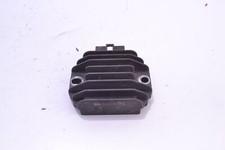 Regolatore raddrizzatore di