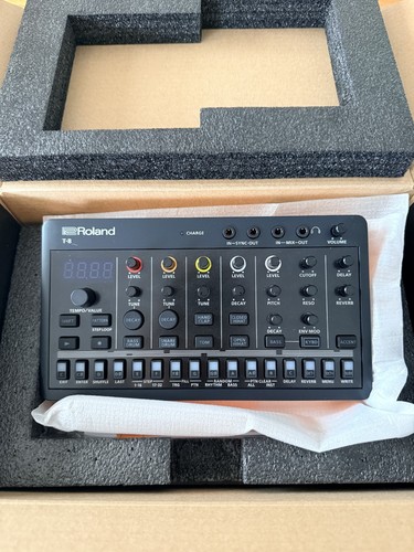 Roland aira beat machine - roland,