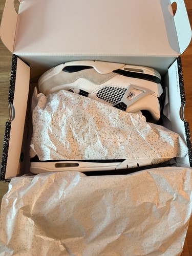 Taglia jordan 4 - 10,5,