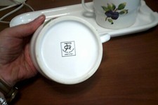 contenitore porta noce moscata in ceramica  leggi