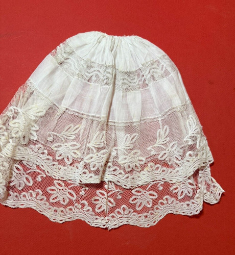 Dentelle ancienne cravate - -,