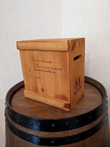 Johnnie walker whisky - johnnie,