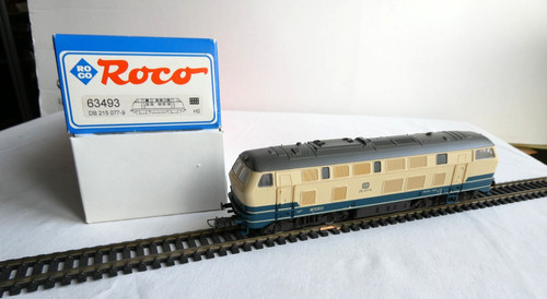 Roco locomotiva 215 077 9 - 215, 077-9