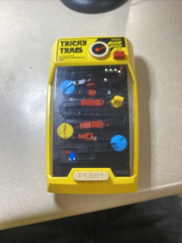 Tricky traps tomy - tricky, vintage