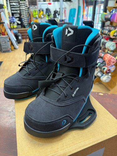 Duotone kitesurfing wake - wake, boots