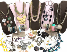 Lotto pezzi bigiotteria - pezzi,