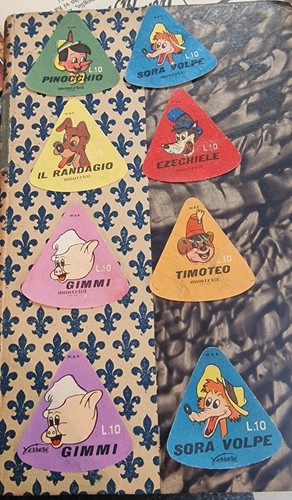 Figurine ferrero triangolari - figurine,