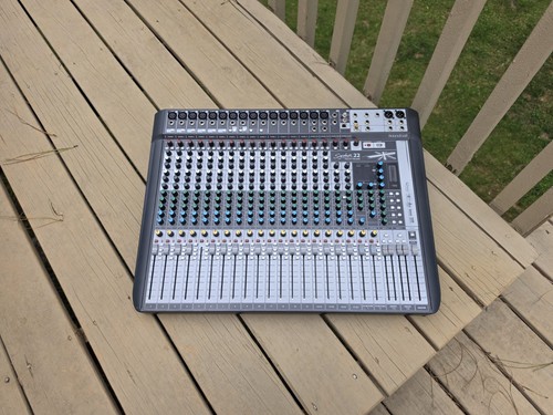 Soundcraft signature mt - signature,