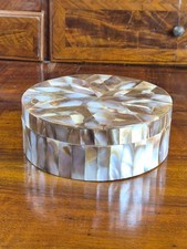 SCATOLA PORTAGIOIE IN MADREPERLA PRIMA META' SEC.XX