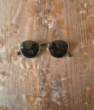 Occhiali da sole unisex di Giorgio Armani - lenti nere, logo sulle stecche