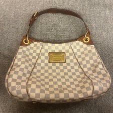 LOUIS VUITTON Louis Vuitton