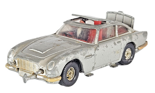 Corgi toys 007 james - toys,