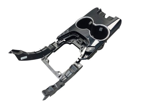 Front center console drink - front,