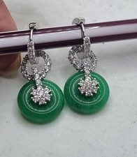 ORECCHINI DA SERA CON GIADA in metallo bianco pavettato, a cerchietto