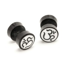 81stgeneration Orecchini Finti Dilatatori Corno Nero Plug 10 mm Om Aum Indiano