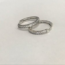 Orecchini a cerchio zirconi nuovi originali firmati Pandora 290558CZ