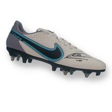 Scarpa da calcio autografata