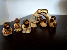 mini presepe Thun. Completo. Ottimo stato, senza scatola originale.