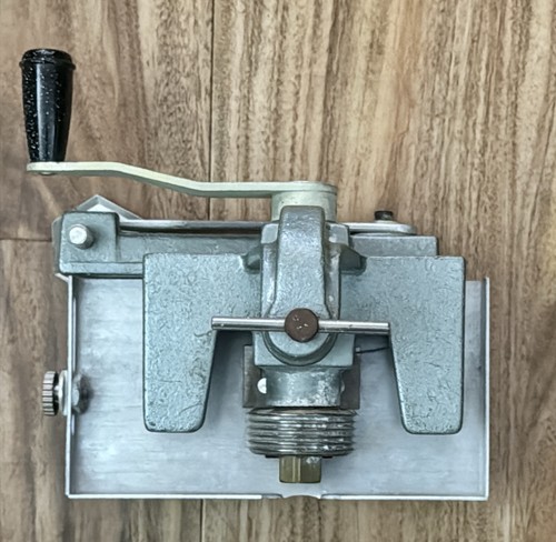 Taglierina per stoffe vintage