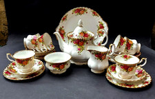 ROYAL ALBERT OLD COUNTRY ROSES