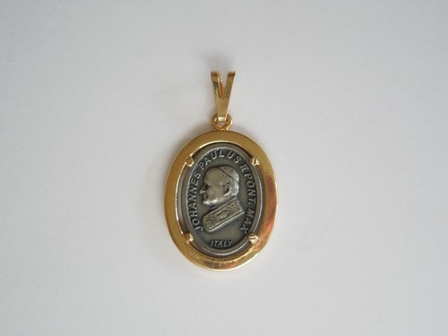 Ciondolo con medaglia