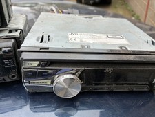 Tre stereo auto venduti