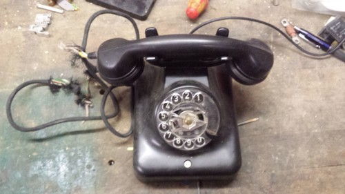 Telefon schwarz mit - w,